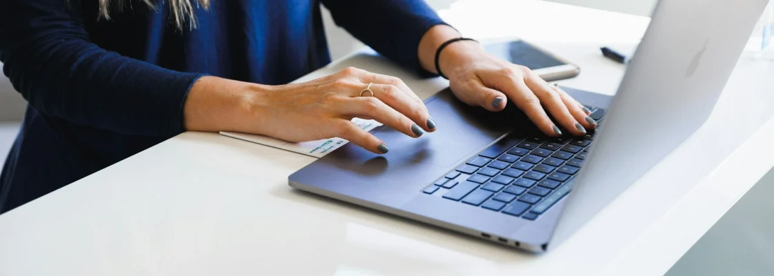 luke-southern-9yCYGgPe5Kg-unsplash